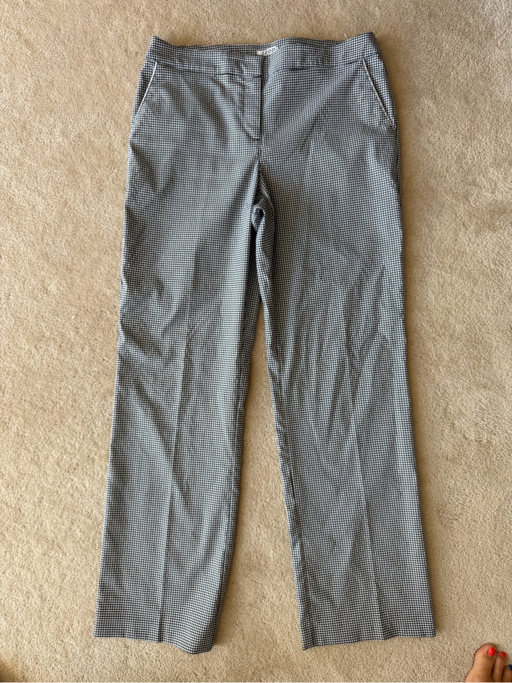 Izod Black & White Micro-Check Dress Pants